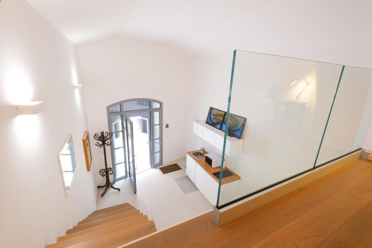 Old Stone House Apartment Бари Екстериор снимка