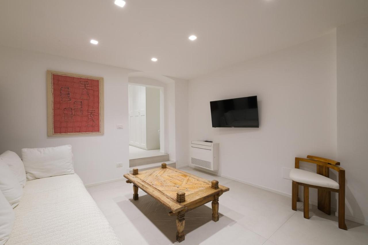 Old Stone House Apartment Бари Екстериор снимка